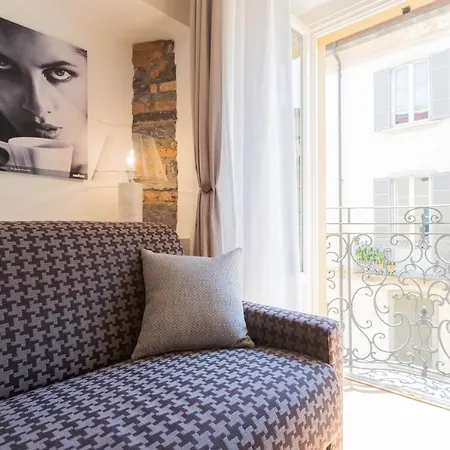 Charming City Centre By Rentallcomo Apartman *