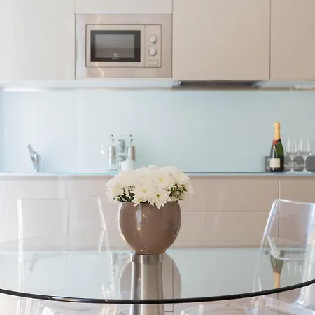 Charming City Centre By Rentallcomo Apartman *