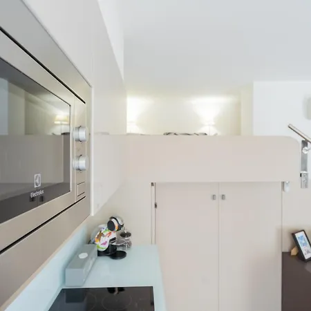 Charming City Centre By Rentallcomo Apartman